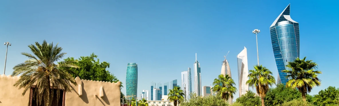 Modern Vibes in Al Shaab: Beaches, Cafés & Shopping